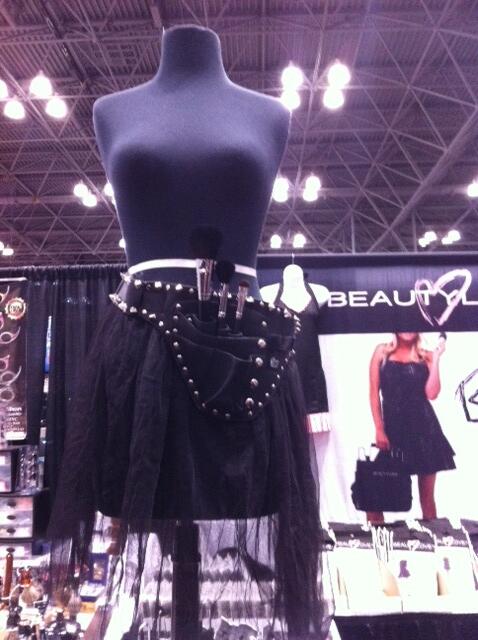 BeautyLoveApron's tweet photo. Go "Material Girl" this May w/our AMAZING Tulle Tool Belt! Call/email your order! So new &amp; fab, not even on web yet! http://t.co/6hvLzwE5QE