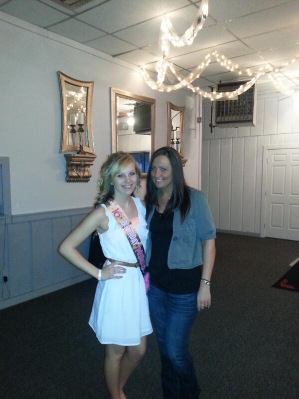 Deb_81's tweet image. Taylors sweet 16 party.