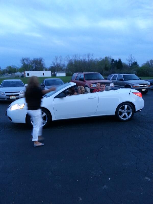 Deb_81's tweet image. My niece got a car for her 16th wow