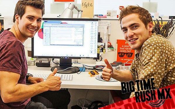 Hola aqui el set de gottci animation hay tres nuevos ayudantes son Kendal,James y Carlos de la banda de pop BTR