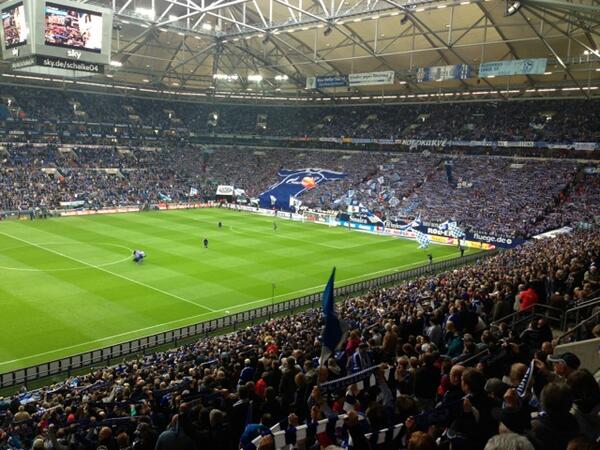 Heerlijke wedstrijd gezien met een briljante stemming #schalkehsv #huntelaar 3x gescoord