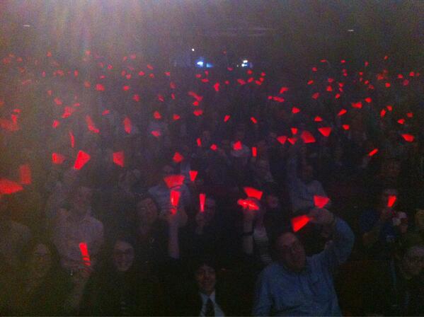 AdamZacks's tweet image. Glow stick firework tennis game!!!! Thanks for the free electrons #spokennerd