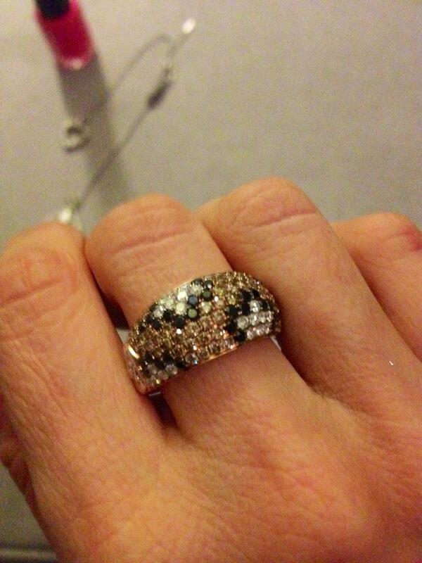 sophiemonk's tweet photo. my favorite ring..@FrostingsForYou 
I want this as an engagement ring, if only you sold awesome men too. http://t.co/a7UYjncX3v