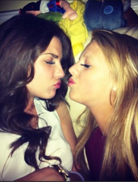 georgiamyersx's tweet image. @Naturallbabe no I didn't lol.. #exceptthisone #cunt #bye