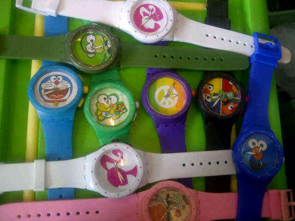 coconutoutlet's tweet photo. Jam tangan new watch moti cartoon IDR 60rb MINAT!!! Invite Pin BB 289189D0 / 089613275237 @ilmaly @FitriApril8 http://t.co/jxgYNMzMtJ