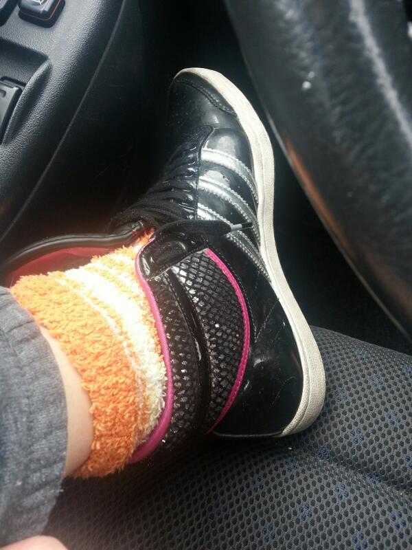 MissesMorrison's tweet image. Im wearing my flyffy socks and I dont give a fuck #ModeMisser #DoAsYouPlease