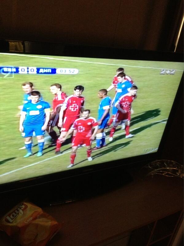 maximvodopian1's tweet image. Смотрю кубковый матч Волынь- #DniproFC 😇⚽. #Днепр должен выходить в 1\2....🙏