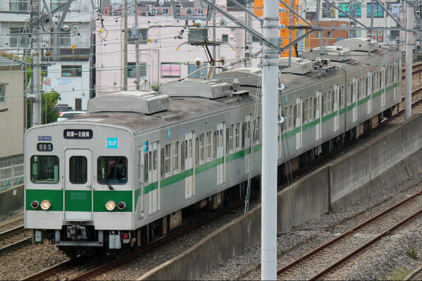 今日の撮影。まずは朝ラッシュ時の東京メトロ千代田線の北綾瀬支線へ