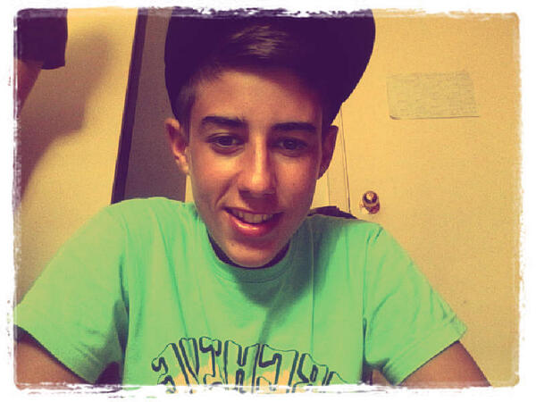 {○.○} borja {●.●} tweet media