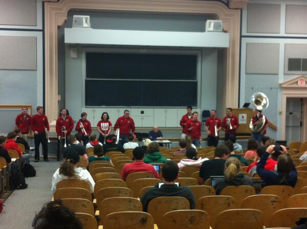 UWMadAdvising's tweet photo. @badgerband surprises all of us in Bascom with some mid-lecture cheer #UWRightNow #Badgers http://t.co/G1NRrijb89