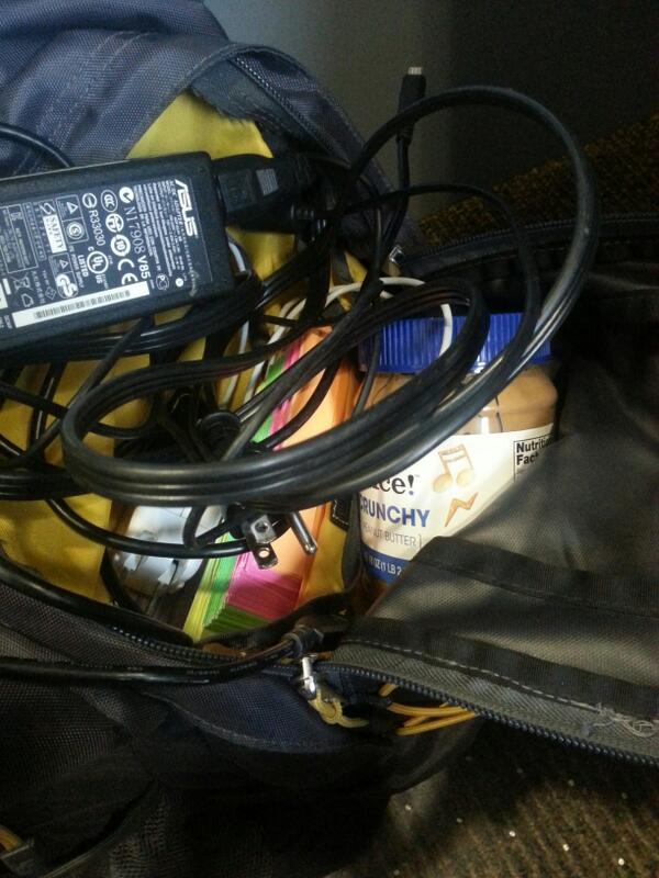 hannahmr21's tweet photo. Yes.. I carry a jar of peanut butter in my bookbag. Judge me. http://t.co/a3v4ugjijx