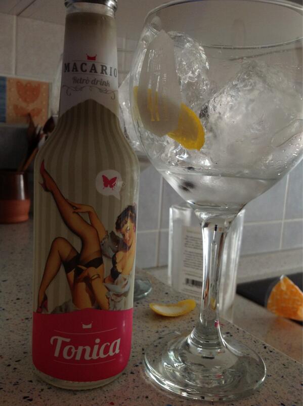 freddysalmeron's tweet photo. Gin tonic time @macario_es @ginandtwitts http://t.co/gKGbuYaadk