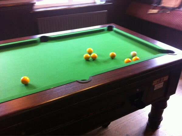 DavidJEdgar1990's tweet image. Number 3 - @johnny_ellis really sucks at pool #7left #whitewash