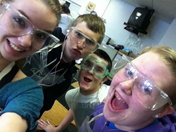emilyy_marieeee's tweet image. Chem swag. ✌😘 @hannahleeann14 @Corey_Cox65 #Dailey