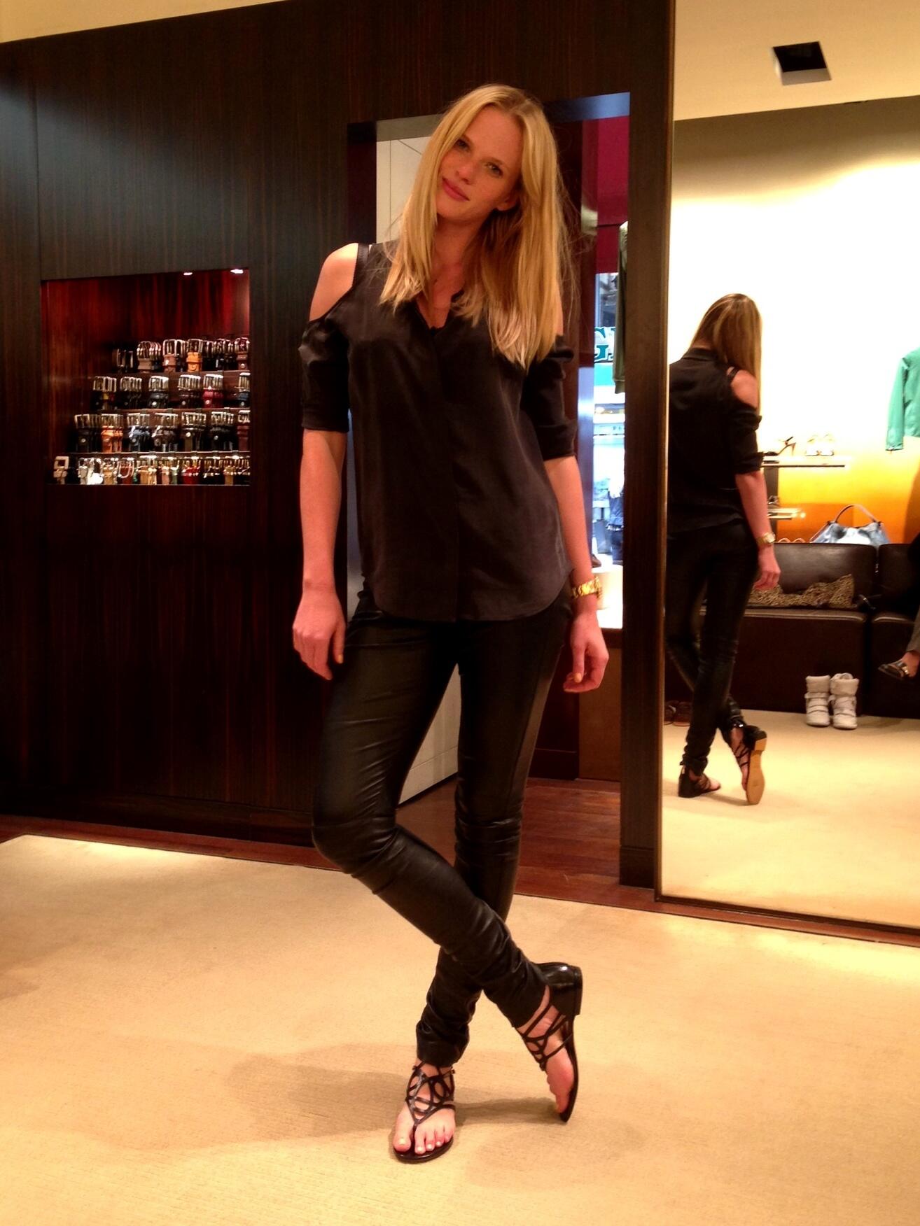 BIFEp9KCQAA6SSX.jpg:large