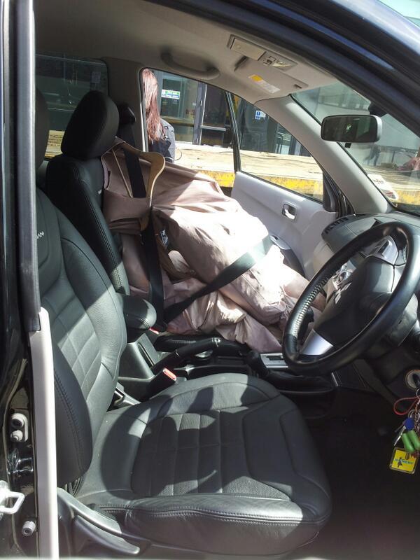 8BA2's tweet photo. transporting pieces to gallery was interesting http://t.co/o89pTTwX9c
