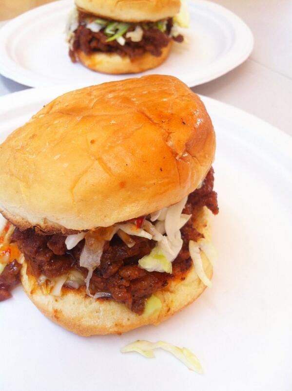 Okay <a href="/koifusionpdx/">Koi Fusion</a> looking good #kellysjellychallenge