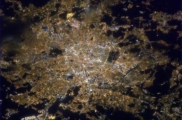 Cmdr_Hadfield's tweet photo. Paris, well-named City of Light. Even from orbit the brilliant Champs-Elysees is visible. http://t.co/vtjCnhVRP7
