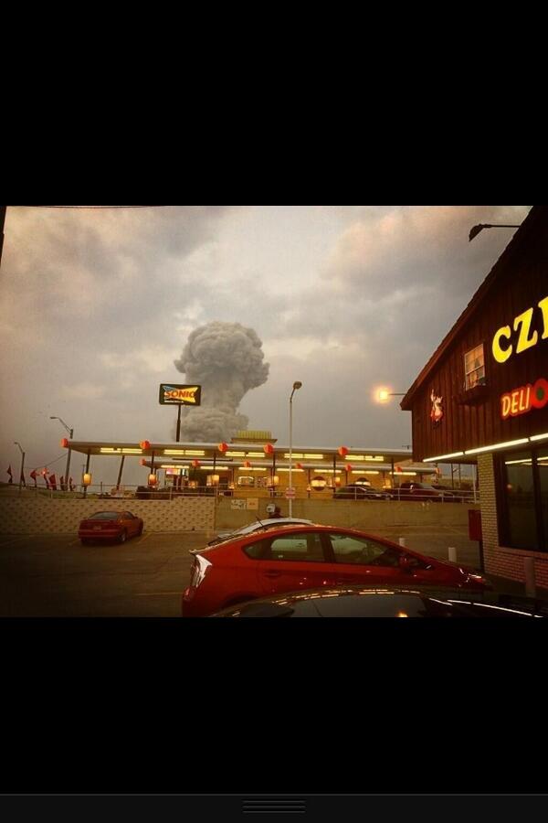 PitchQuotes's tweet photo. I stopped here just 2 weeks ago. #prayforwest I'm shaking http://t.co/SWOXov0sJJ