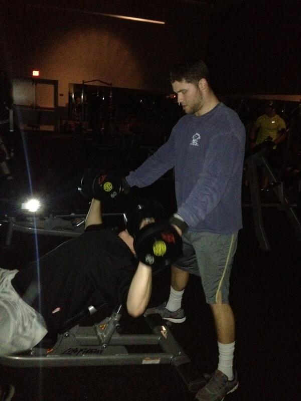 ali_stuart's tweet image. Getting swole in pitch black at golds gyms #nopower #dedication #iphonelight #wedding  @Travweaver @mattwoodliff