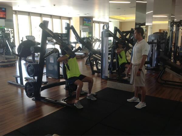 38sofyan's tweet image. My new instructor Indra Gunawan @Mulia Resort Bali. Thanks for helping me to do the right move