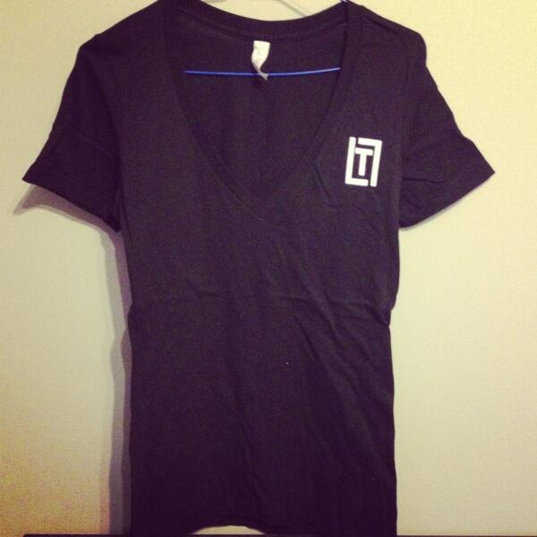 LTLifestyle's tweet photo. Ladies V-necks only $20! http://t.co/EIbHg5bKX3