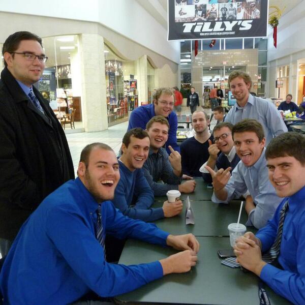 NicholasVlasin's tweet image. Sorry current #BeeSharp members, but these were the good 'ol days. @dereyd @KeatonDaniel2 @Defendthecrown