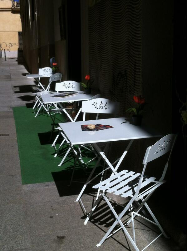 latahonacc's tweet photo. Nuestra pequeña terraza!!!! http://t.co/SrZlfazGEs