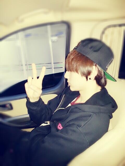 [Trans + Pic][18.04.2013] Minhyun's Twitter Update BIIK0S-CAAA-NyH