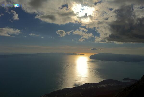 DiscoverSupetar's tweet photo. The island of Brač seen from Biokovo Mountain, Makarska. http://t.co/bF5CbcdJeO