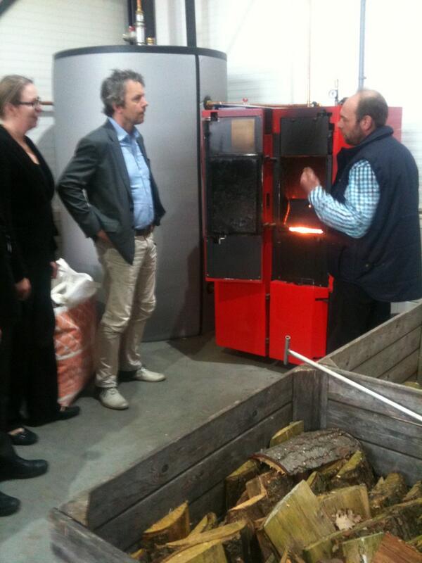 GerritOphof's tweet photo. Fruitboerderij de West,  Groene ondernemer, duurzaam bedrijf houtgestookte verwarming. #bijzonder http://t.co/YC5KtNdlh0