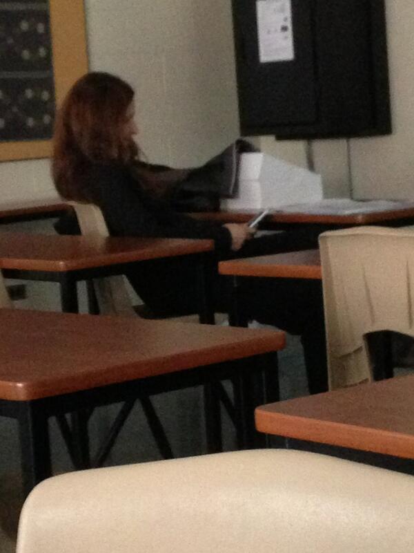 JessiDeeBaby's tweet image. When your teacher texts during presentations #favourite #gbcproblems