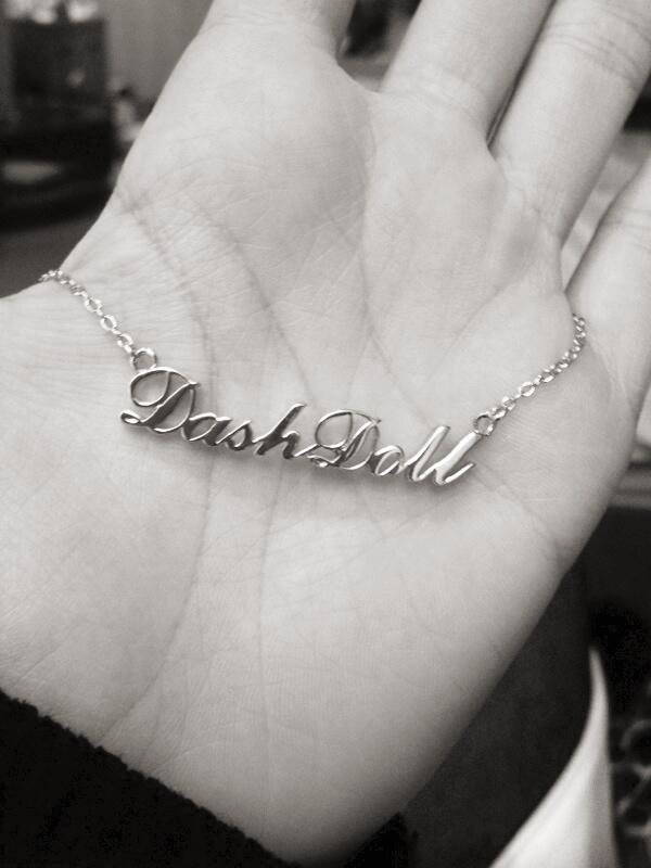 JennDashians's tweet photo. MY NEW DASHDOLL NECKLACE✨ @KimKardashian @KourtneyKardash @KhloeKardashian http://t.co/HqLmmECkIR LOVE IT !