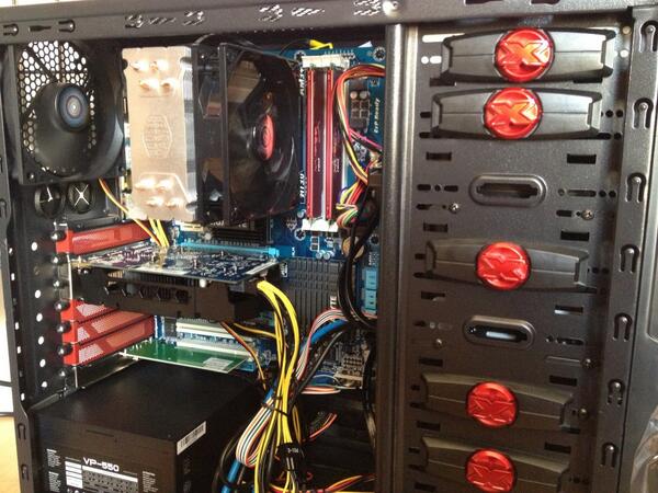 NetTech_cz's tweet image. Když je požadavek zákazníka, aby si zahrál Word of Tanks na plné detaily. #wordoftanks #nettechcz