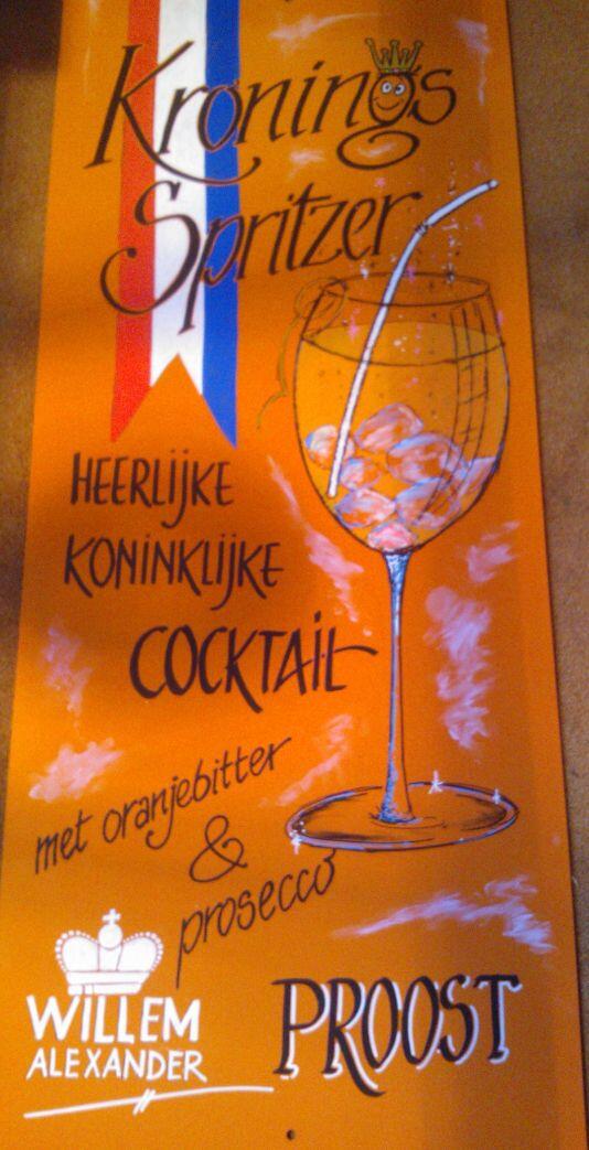DeOudeSmidse's tweet photo. Lang leve Koning Willem-Alexander &amp; Koningin Máxima!! http://t.co/2jBuqpQGtl