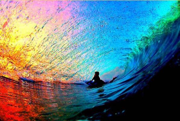 kinsS85's tweet image. “@ThatsEarth: Amazing Rainbow Wave http://t.co/3LJRUygjOl” @esjay25