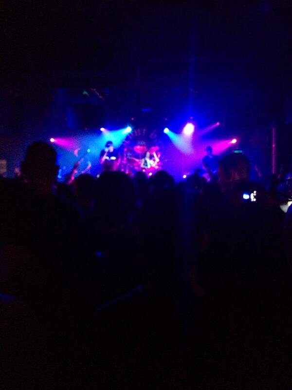 UrCoolArrow's tweet photo. Cover Me #CandelBox http://t.co/Ys5ghnQvKN