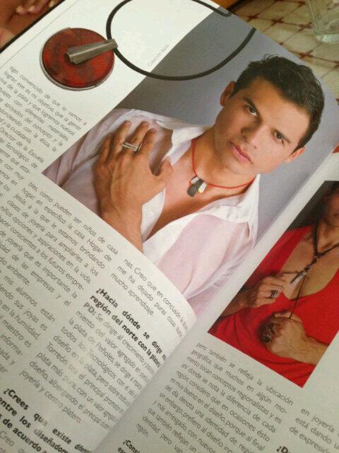 MANUSOSAMEX's tweet photo. Feliz por la publicacion d mis fotos en la revista #deplata. D  Venta en #sanborns  d toda la republica http://t.co/3duniVFiHQ