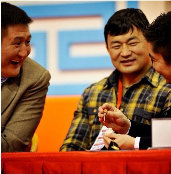 avarguud's tweet photo. Өсөхбаяр, Сүхбат аваргууд http://t.co/mT6r0Zt3aT
