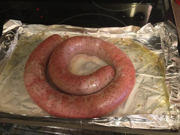 wald_nomad's tweet image. lookin good! #Hutterite Sausage #been awhile