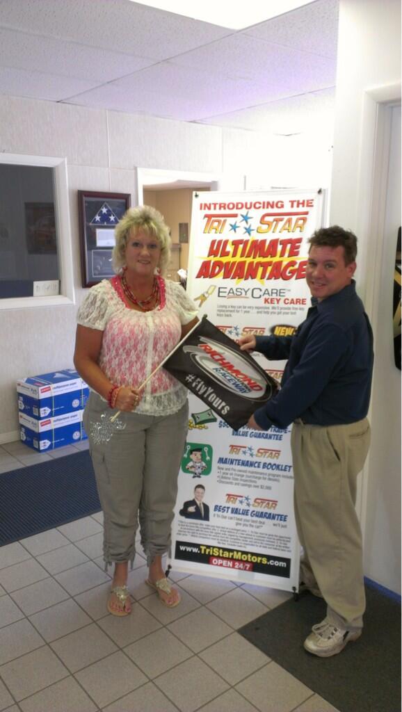 BonnieCaldwell2's tweet photo. @#FlyYours @RIRInsider @RIRprez in Tyrone Pennsylvania at tri-star ford we are so excited for RIR http://t.co/F5JqgU6j07