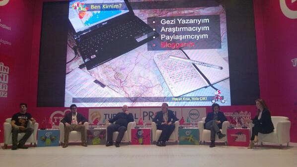 Sosyal Medya ve Turizm panelinde, turizmde sosyal medyanın aktif kullanımı tartışılıyor. #TTZ2013 <a href="/zelihasrc/">zelihasaraç</a>