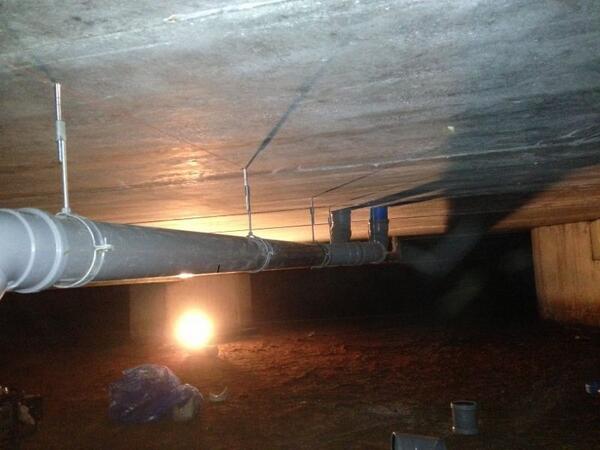 deMolriool's tweet photo. Druk aan het werk in Diemen. #diemervijver leiding 4 van de 54 dit jaar is net af. http://t.co/bGHbN7agnP