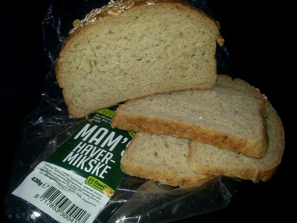 Bisschopsmolen's tweet photo. Wij hebben Glutenvrij Haverbrood geproefd. Ik ben onder de indruk van de smaak van dit brood.  Grote stappen vooruit. http://t.co/UrXsfsb7Y7