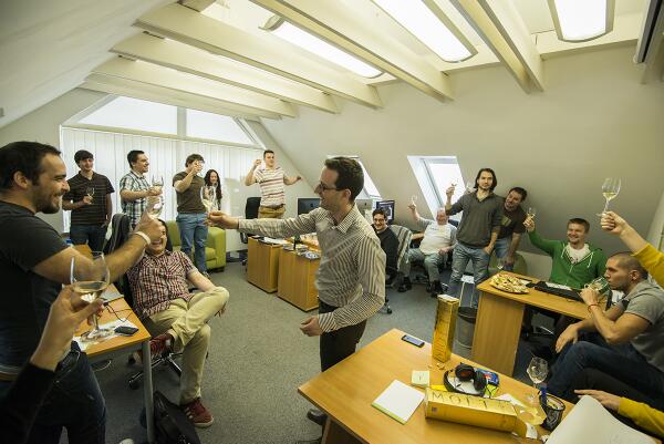 Priatelia, dnes sme oslávili 8 rokov, odkedy je Triad Triadom.
Na zdravie a na blížiaci sa víkend! :)