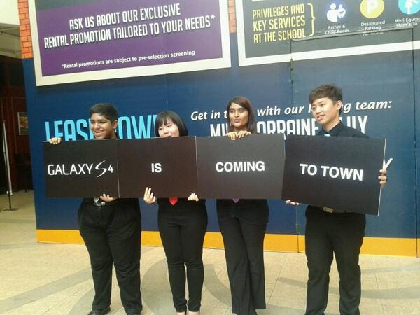 YaNaYassin's tweet image. Peminat tegar smartphone , terutama Samsung , S4 akan muncul uolss , td ada kejutan kat Jaya One , PJ. #S4Malaysia