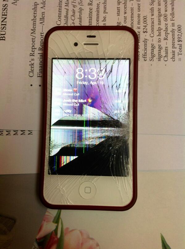 JenTPercy's tweet image. Not a good way to start the day. #phonedeath