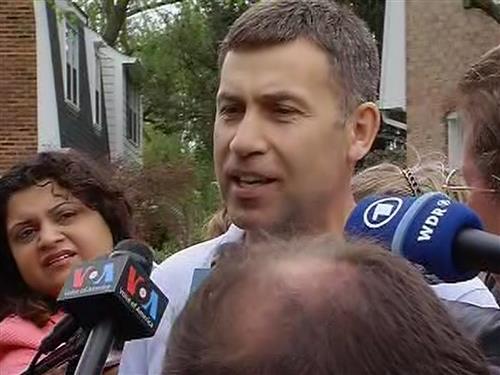 KPRC2's tweet photo. #UncleRuslan urges nephew, Boston bombing suspect, to tun himself in. NBC coverage on now. http://t.co/e6TuBfFYiJ http://t.co/uZZytcoYcY