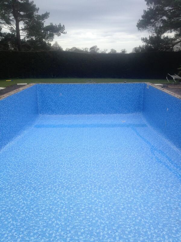 Moobs29's tweet image. A recent Alkorplan liner install by South East Pools Ltd
