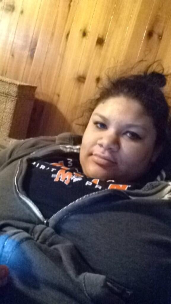 jbkissntell's tweet photo. While everyone's at school... I'm here with this fag http://t.co/Vo182jBWVp